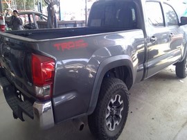 2017 TOYOTA TACOMA, GRAY, CREW CAB, 3.5L, AT, 4WD,   Z26443